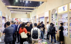 源头工厂畅销世界好货  义乌礼品展尽显中国消费制造实力